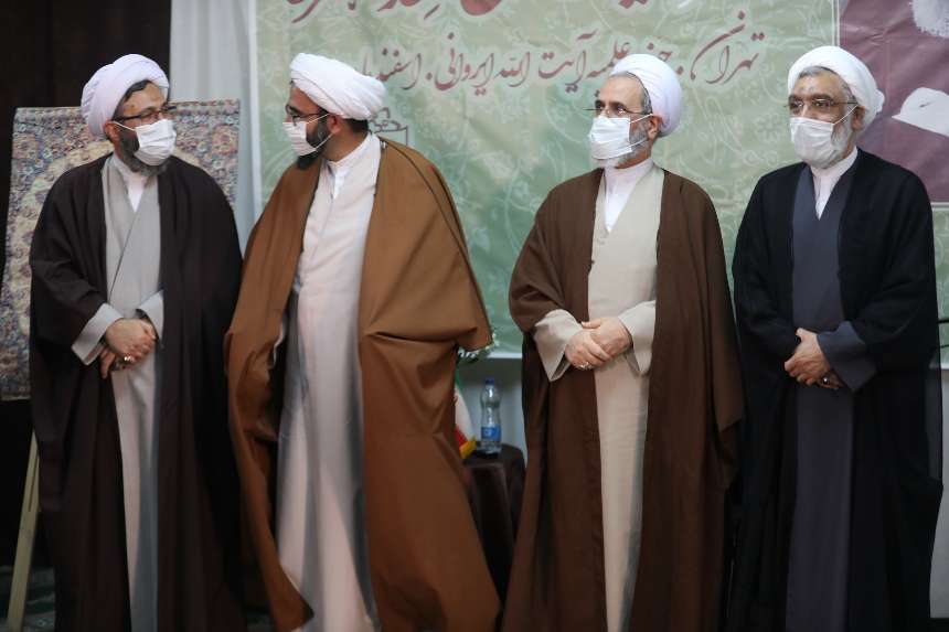 تاکید رهبر معظم انقلاب به توجه به تاریخ